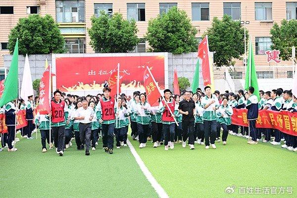 包含尼姆足球俱乐部在比赛中表现出色，实现胜利，气势如虹的词条