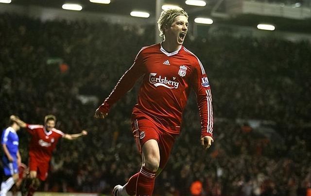 利物浦前锋进球如潮,战斗力强劲,引发热议 利物浦前锋进球如潮,战斗力强劲,引发热议