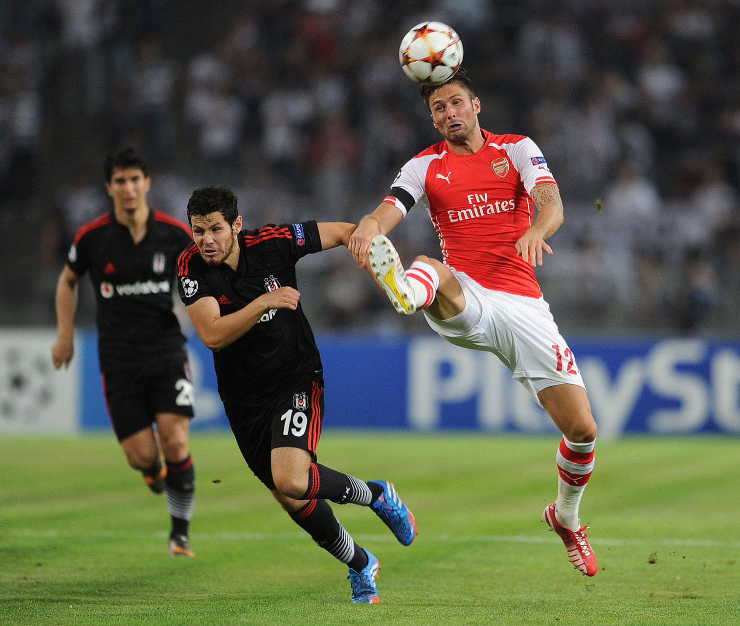 关于阿森纳追平对手，尽显拼搏精神，振奋人心的信息