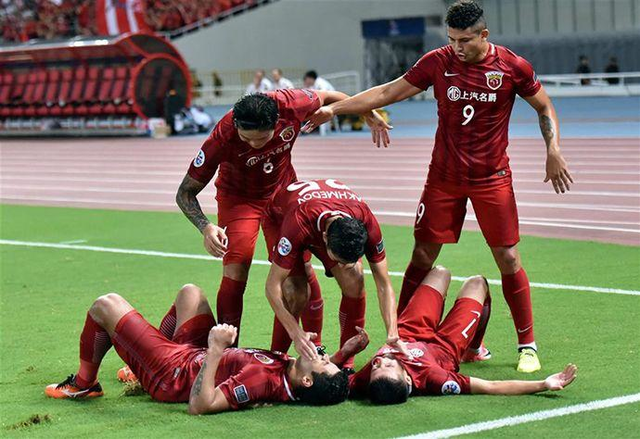 上港惨遭逆转,客场连败两场,气势如虹 上港惨遭逆转,客场连败两场,气势如虹