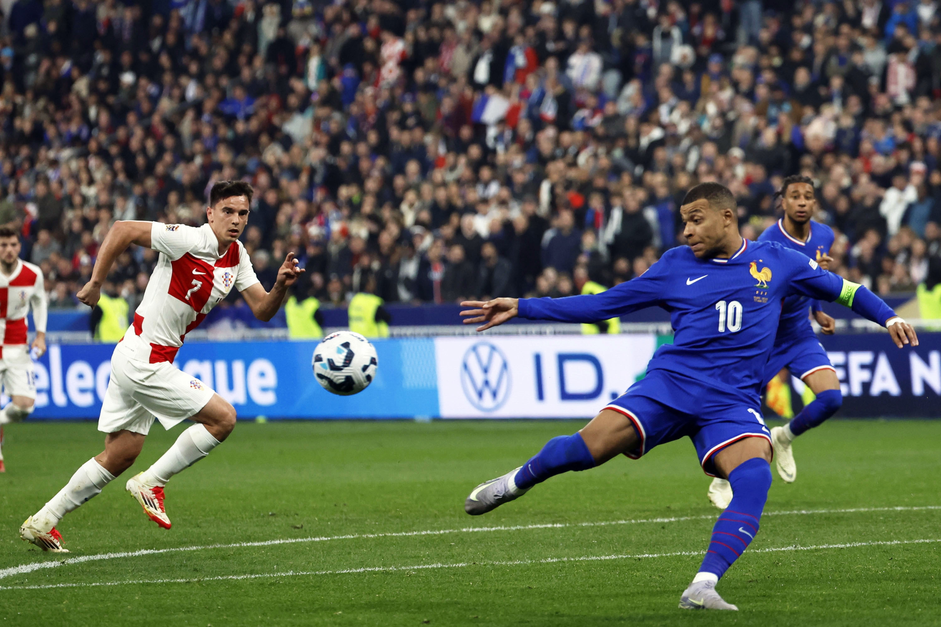 欧国联半决赛之路:德国坚守领先,引发热议的简单介绍 欧国联半决赛之路:德国坚守领先,引发热议的简单介绍