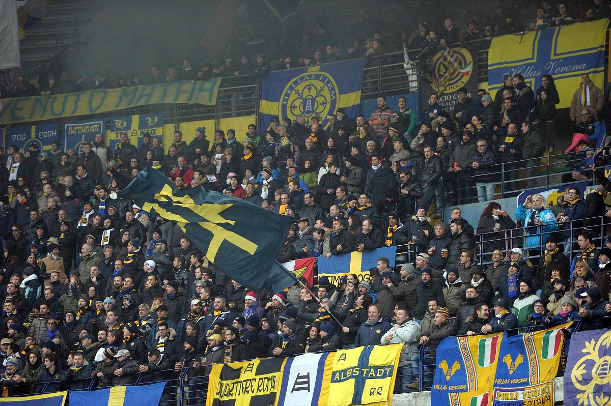 尼斯主场不敌洛里昂,蒙彼利埃喜迎胜利,引发热议 尼斯主场不敌洛里昂,蒙彼利埃喜迎胜利,引发热议