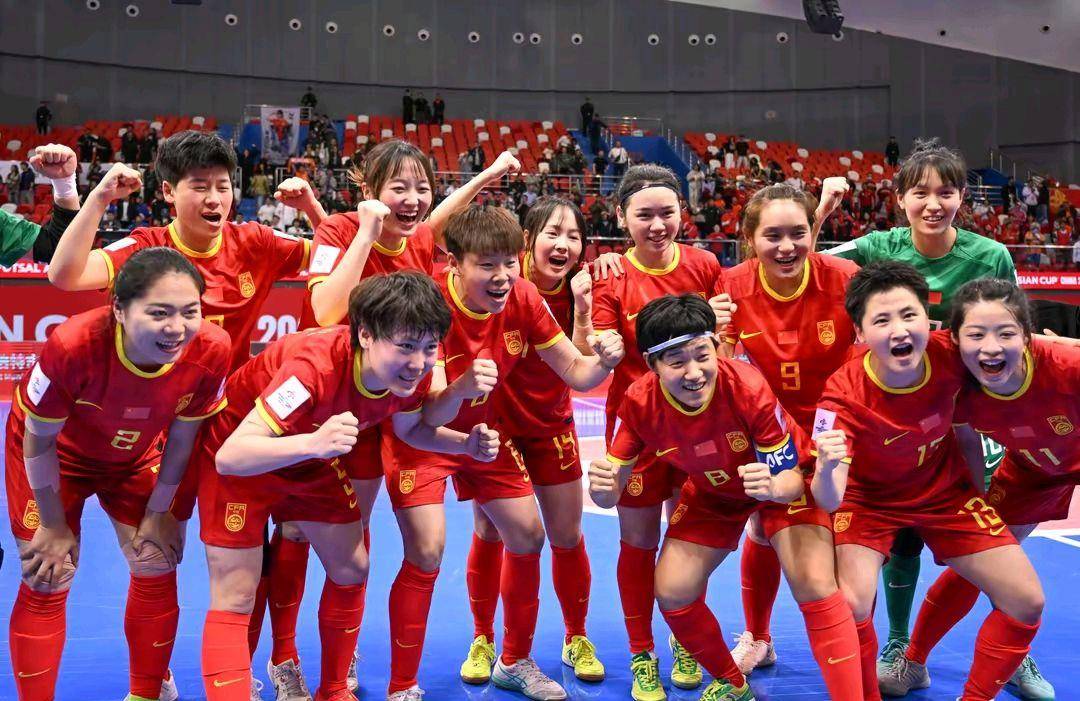 亚洲女足赛季收官，全明星赛打响，掌声雷动