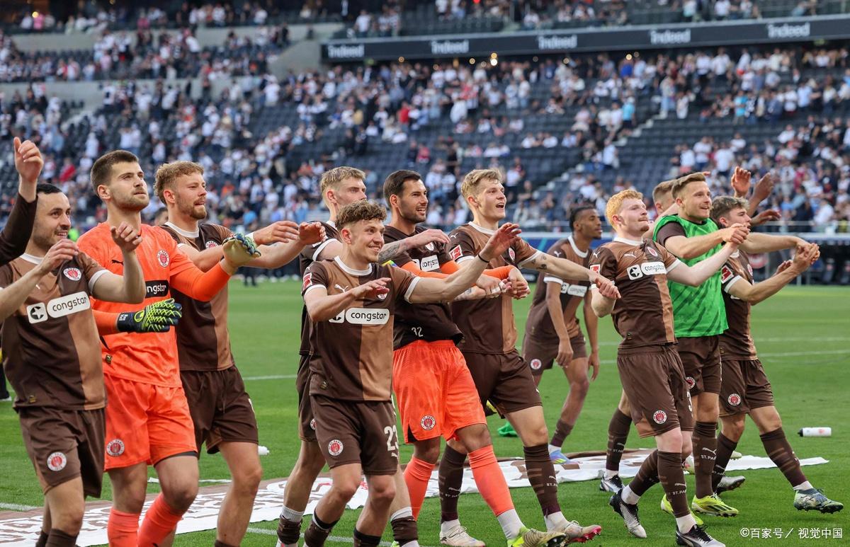 弗赖堡客场击败劲旅，展现强大实力，士气大振
