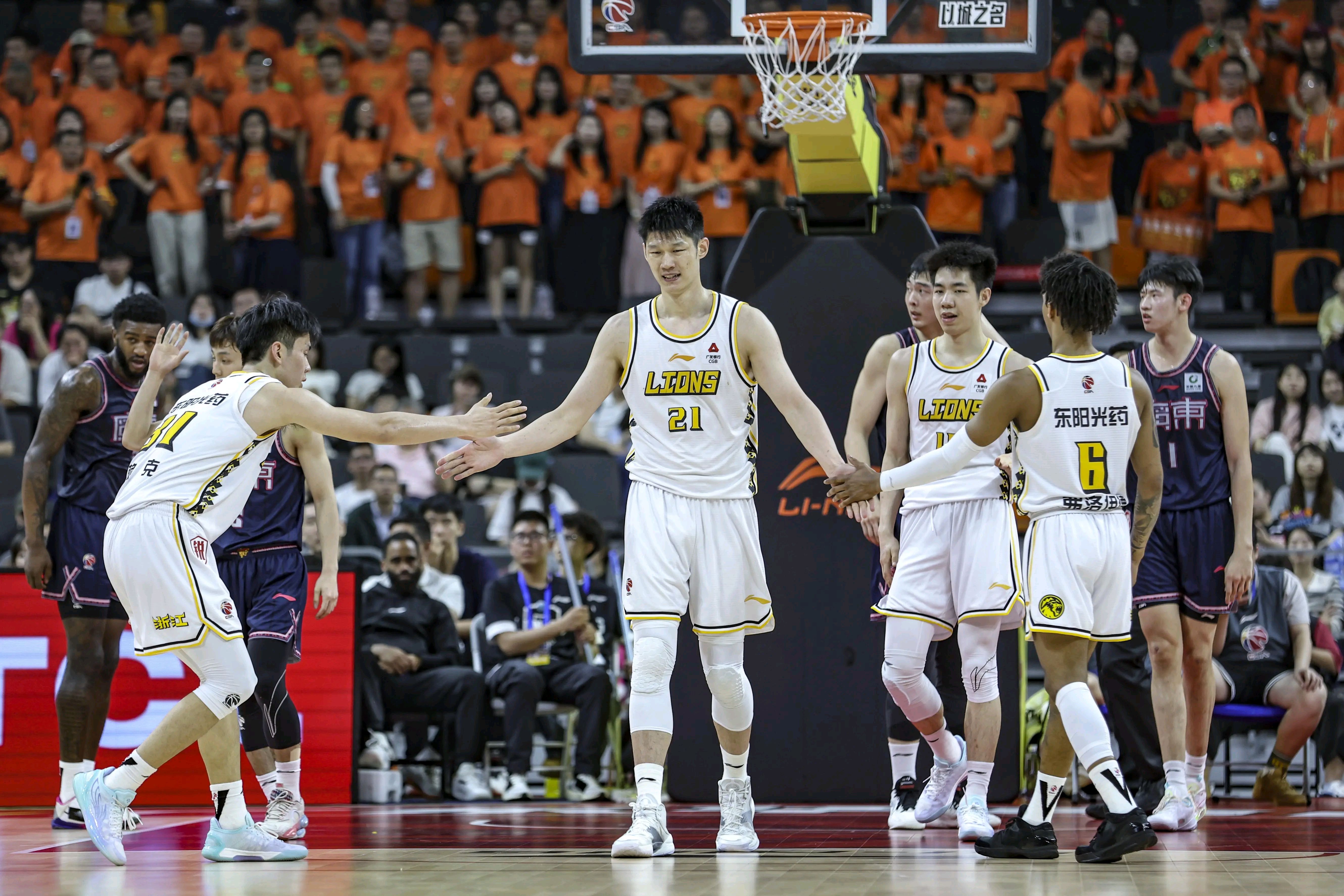 决赛围观：广东队再度亮剑称雄，士气大振的简单介绍