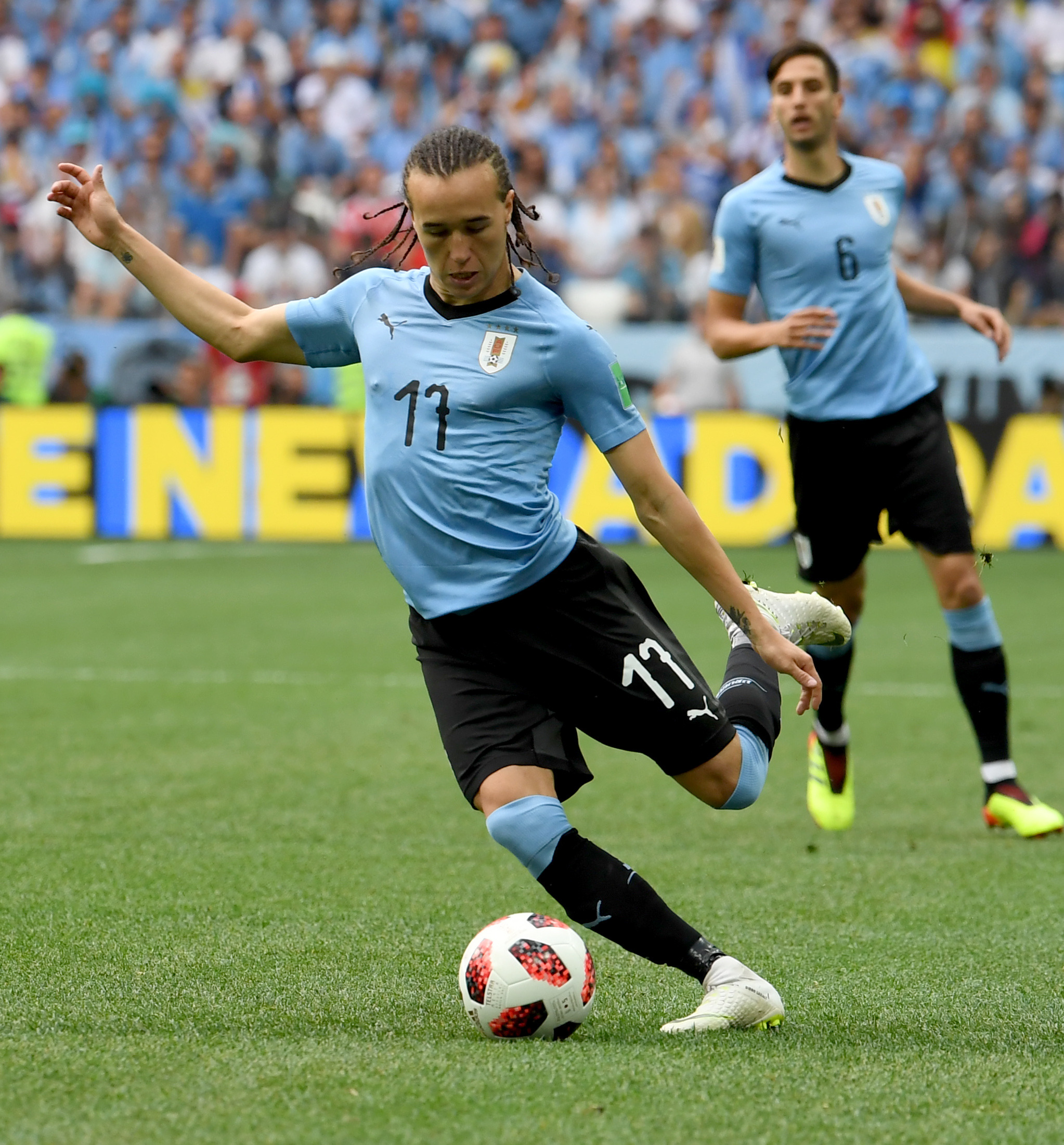 瑞典碾压乌拉圭，格纳布里带队取胜