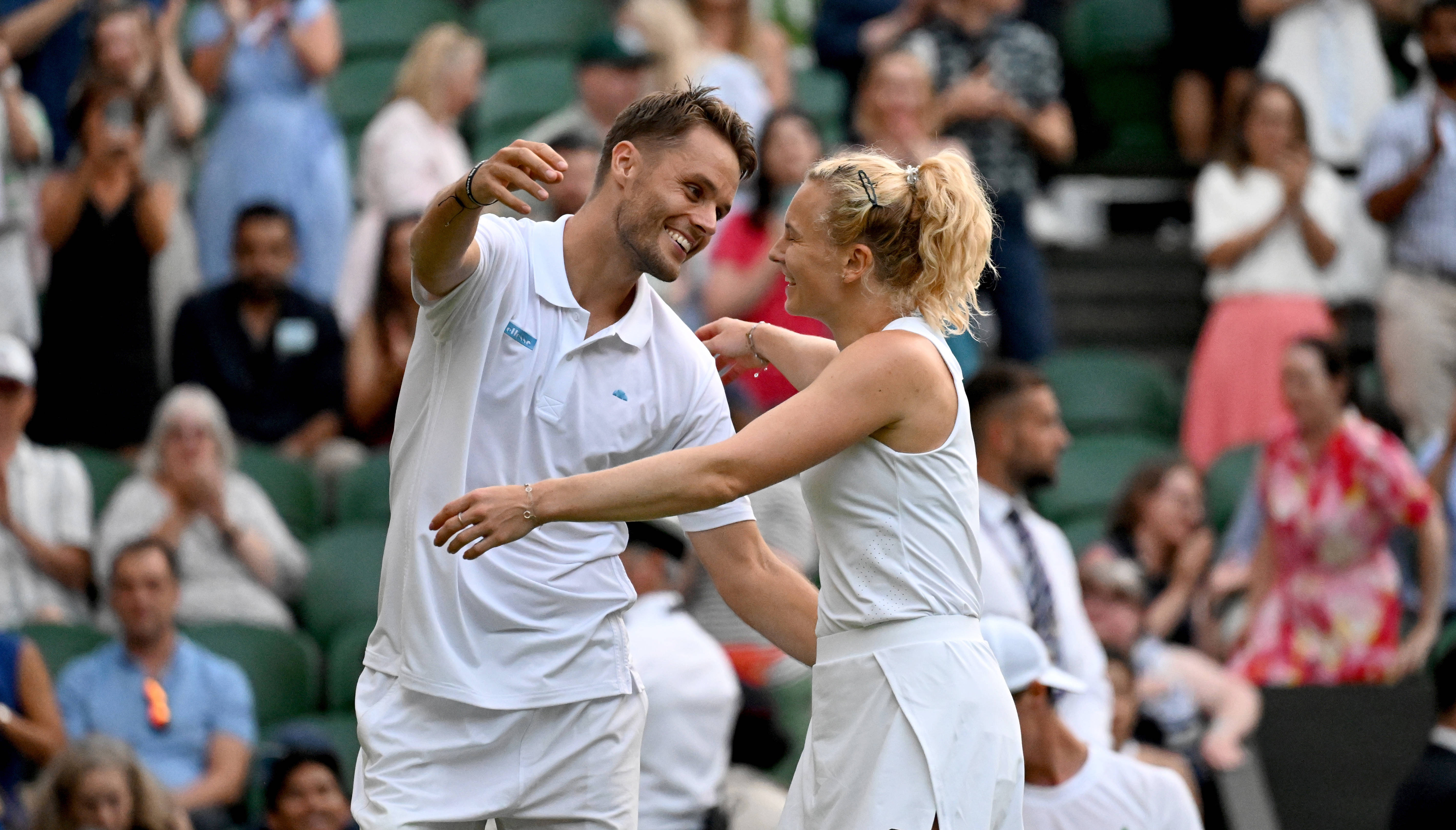 美网碾压温网,西西帕斯带队取胜 美网碾压温网,西西帕斯带队取胜