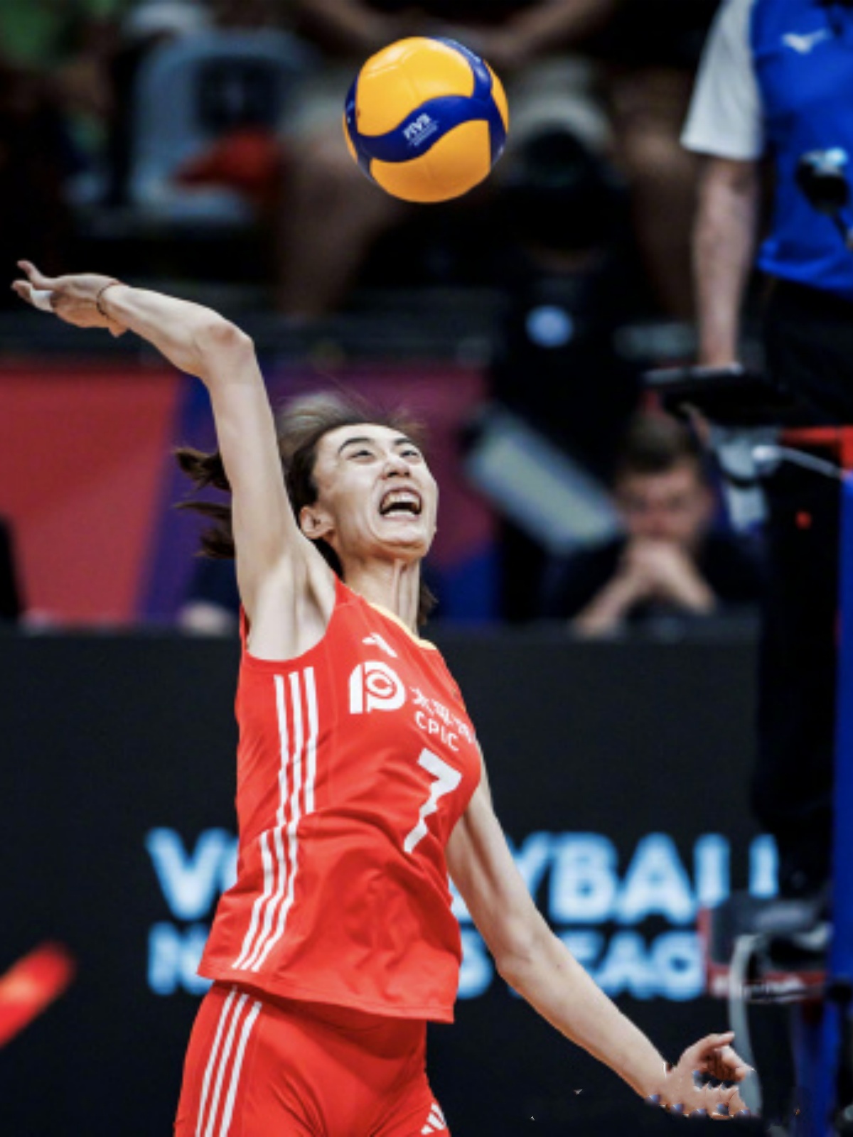 中国队逆转瑞典队,波尔状态火热 中国队逆转瑞典队,波尔状态火热