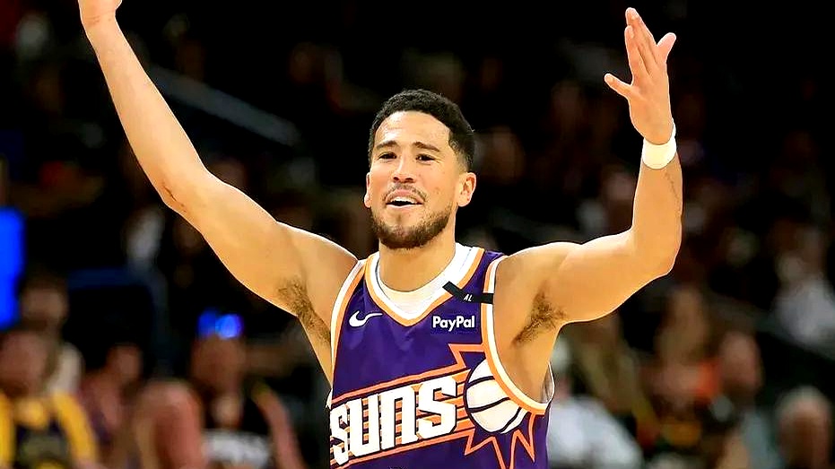 勇士横扫广州队,库里刷新纪录 勇士横扫广州队,库里刷新纪录